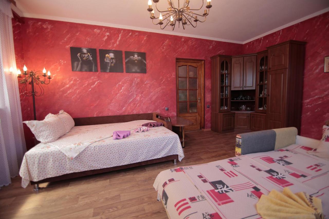 Guest House Kamenny Dom Karolino-Buhaz Esterno foto
