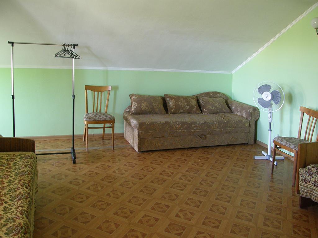 Guest House Kamenny Dom Karolino-Buhaz Camera foto