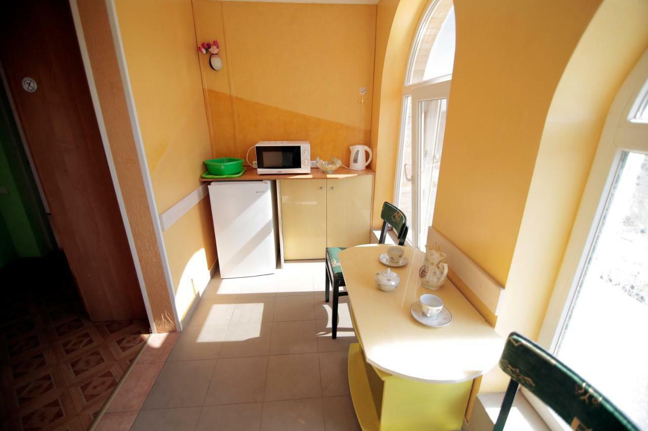 Guest House Kamenny Dom Karolino-Buhaz Esterno foto