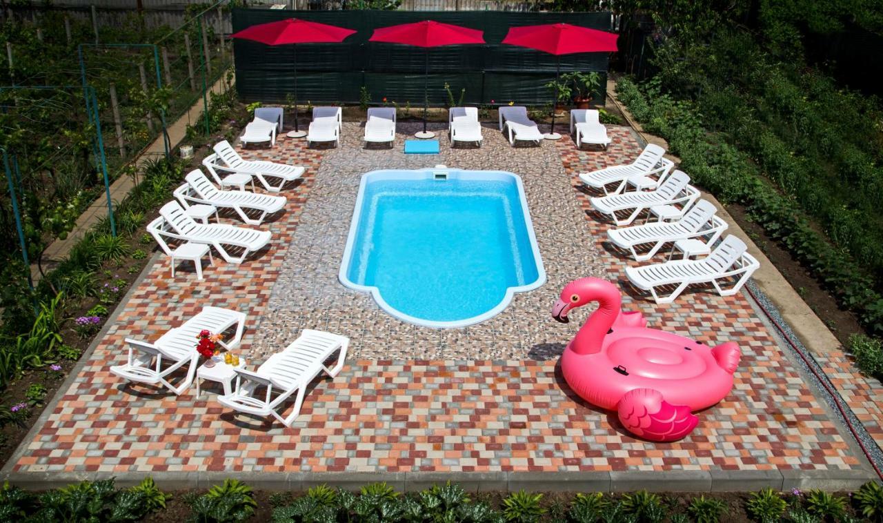 Guest House Kamenny Dom Karolino-Buhaz Esterno foto